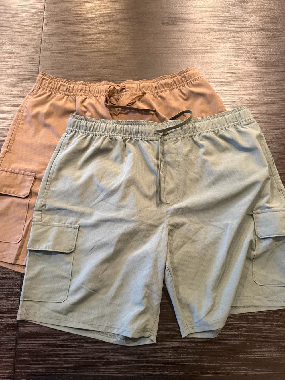 Avalanche Men's Cargo Swim Shorts in Sage Green and Tan size XL